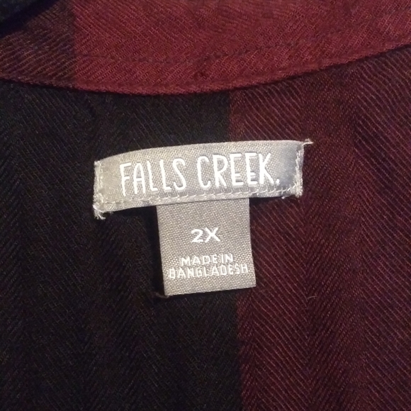 Red plaid open face flannel shirt - Picture 2 of 3